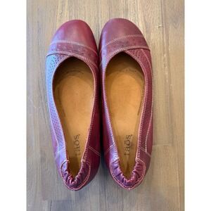 TAOS Womens Burgundy Leather Slip On Ballet Flats Size 8 - 8.5 or Size 39